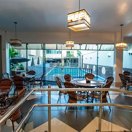 Hotel 365-3