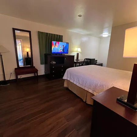 Riverside Motel-3