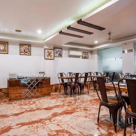 Hotel Le Roi Near New Delhi Railway Station-2