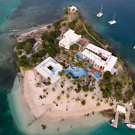 Hotel On The Cay-2