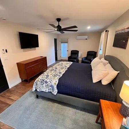 Canterbury Suites B&B-2