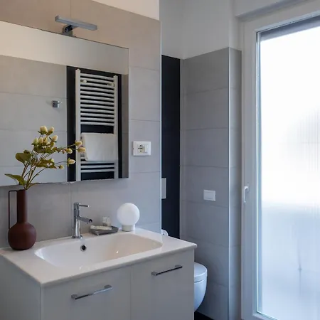 B&B Poli Opposti-2