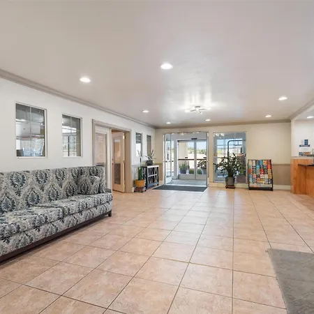 Best Western Plus John Jay Inn & Suites-3