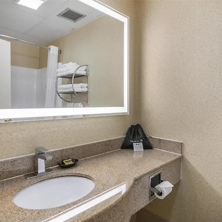 Best Western Plus Keene Hotel-3