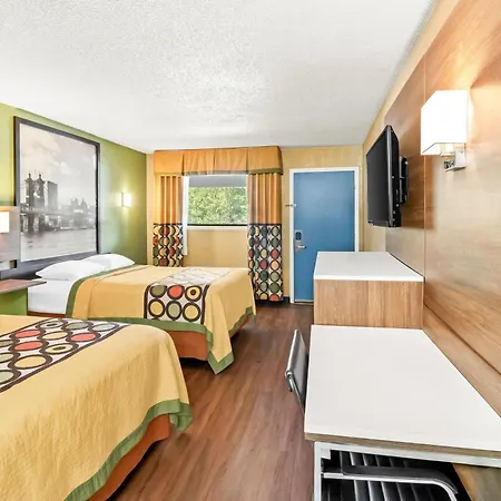 Super 8 By Wyndham Cincinnati-Springdale Oh-3