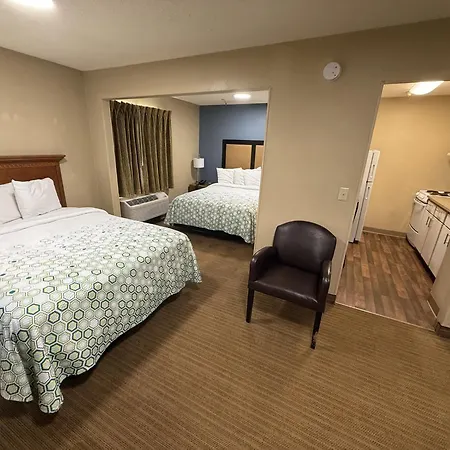 Hometowne Studios & Suites By Red Roof Greensboro-3