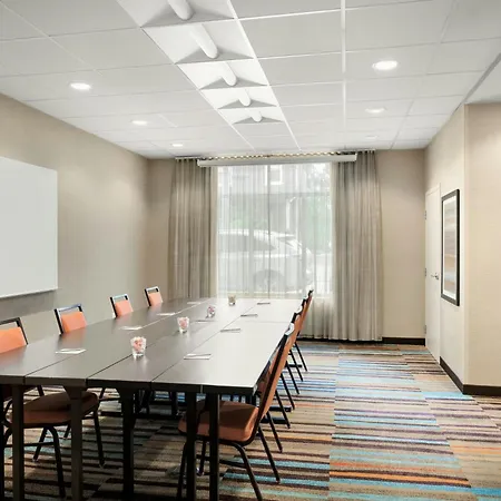 Fairfield Inn & Suites By Marriott Cincinnati Uptown/University Area-3