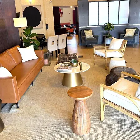 Holiday Inn Express & Suites Naples Downtown - 5Th Avenue By Ihg-3
