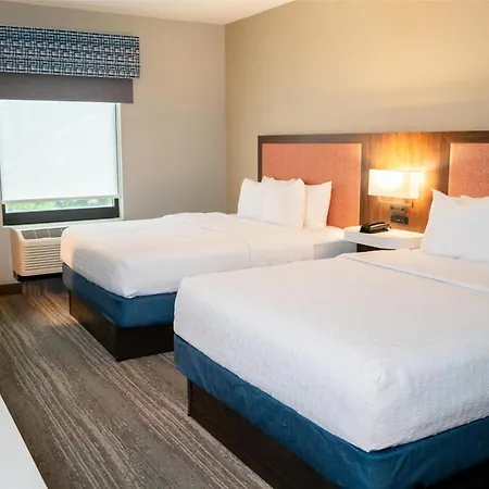 Hampton Inn Gonzales-3