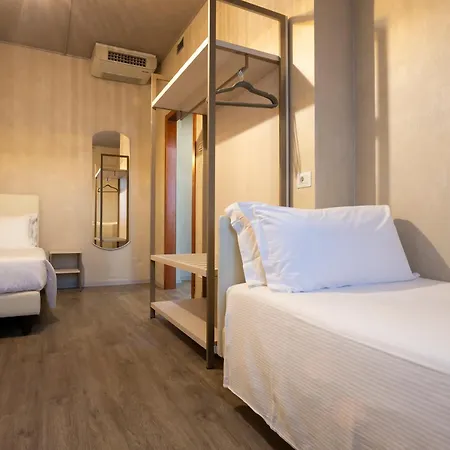 Hotel Embassy-2