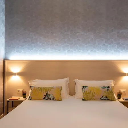Hotel Embassy-3