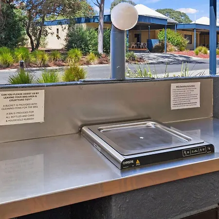 Comfort Inn & Suites Riverland-2