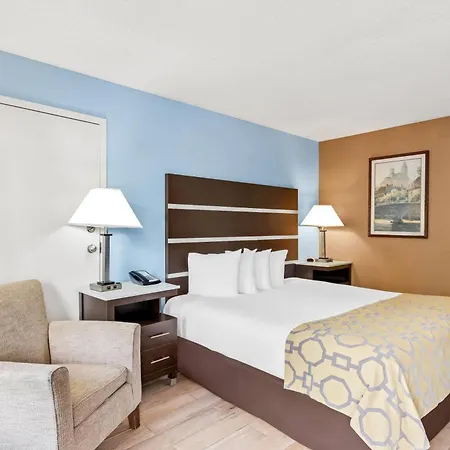 Baymont By Wyndham Forest City-2