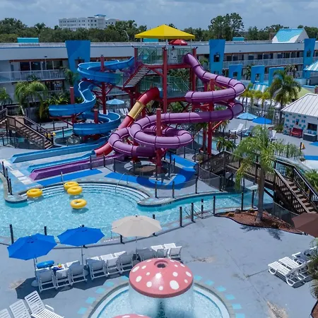 Ramada By Wyndham Flamingo Water Park-2