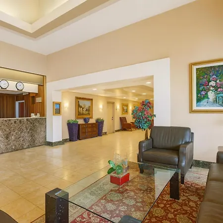 Ramada By Wyndham Hawthorne/Lax-3