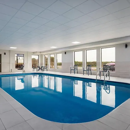 Days Inn And Suites By Wyndham Hammond, In-3