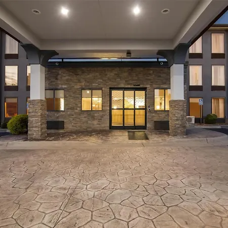 Spark By Hilton Roanoke Civic Center-3