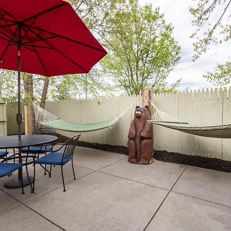 White Pine Inn & Suites-2