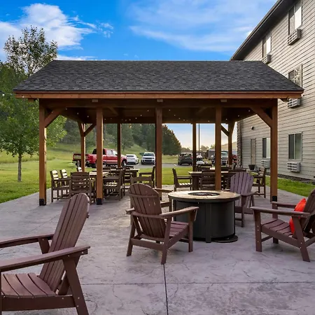 Comfort Inn & Suites-3