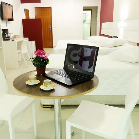 Emirates Hotel & Suites-3