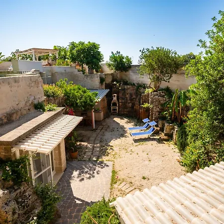 Fuori Rotta Holiday Home-3