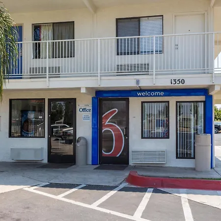 Motel 6 Bakersfield, Ca - Convention Center-3