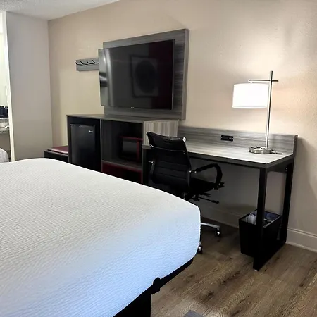 Ramada By Wyndham Pelham-2