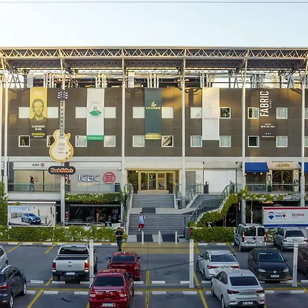 Ibis Pilar-3