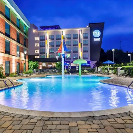 Tru By Hilton Pigeon Forge-2