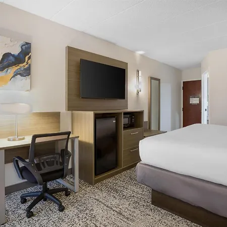 Surestay Plus Hotel By Best Western Chicago Lombard-3