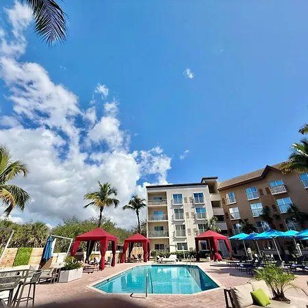Holiday Inn Express & Suites Naples Downtown - 5Th Avenue By Ihg-2
