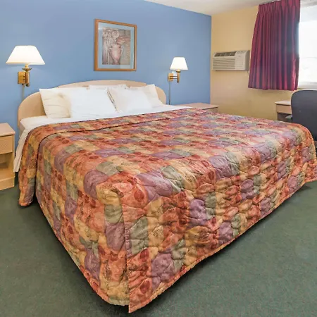 Days Inn By Wyndham Henrietta/Rochester Area-2