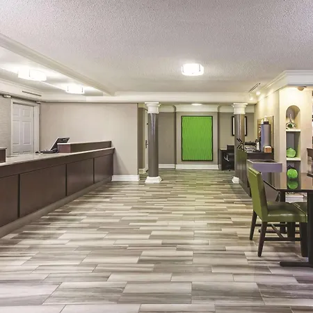 La Quinta Inn By Wyndham Midland-2