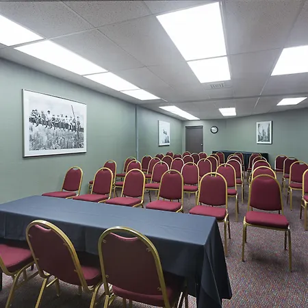 Quality Suites Lansing West-3