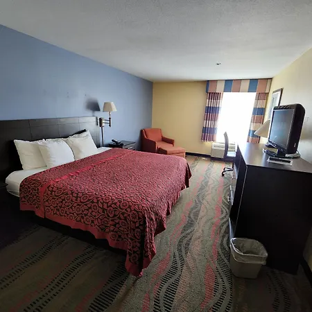 Days Inn By Wyndham Springfield-3