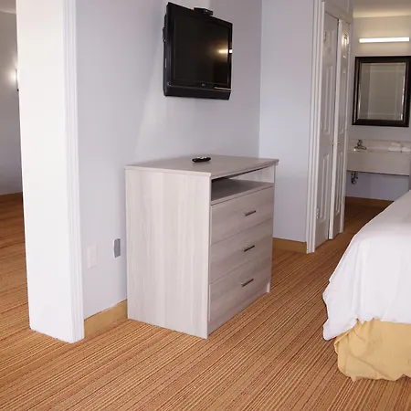 Days Inn & Suites By Wyndham Colonial-3
