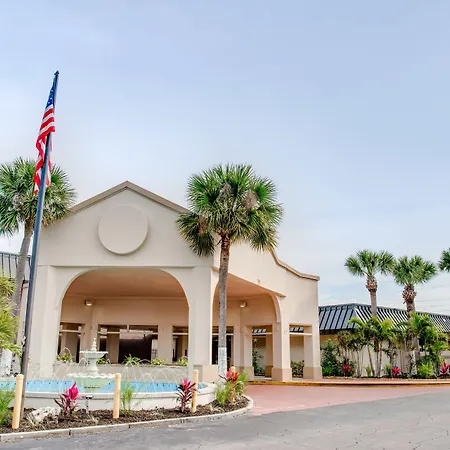 Days Inn By Wyndham St. Petersburg / Tampa Bay Area-2