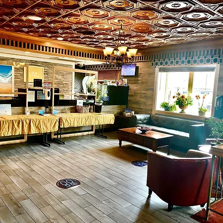 Days Inn By Wyndham Pensacola - Historic Downtown-3