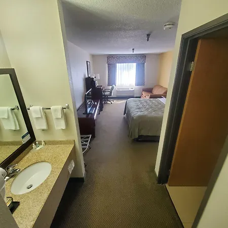 Quality Inn Peru Near Starved Rock State Park-2