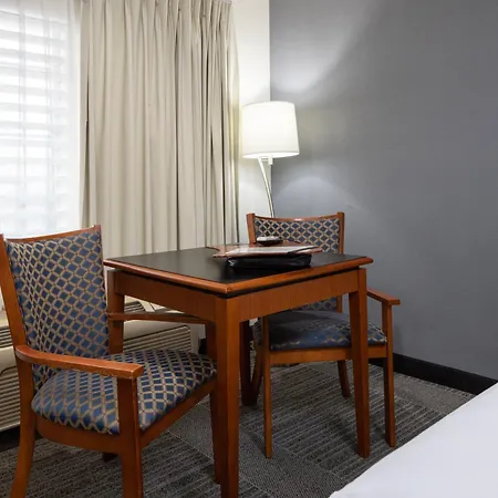 Atherton Park Inn And Suites-2