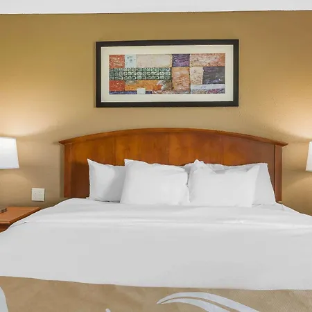 Quality Inn & Suites Sevierville - Pigeon Forge-3