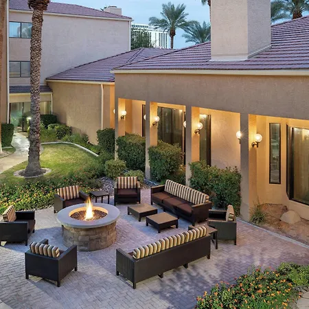 Courtyard By Marriott Las Vegas Convention Center-2