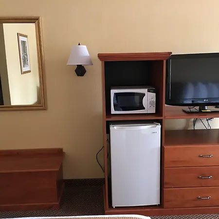 Oakridge Inn & Suites-2