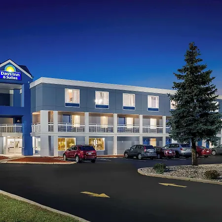 Days Inn & Suites By Wyndham Warren-3