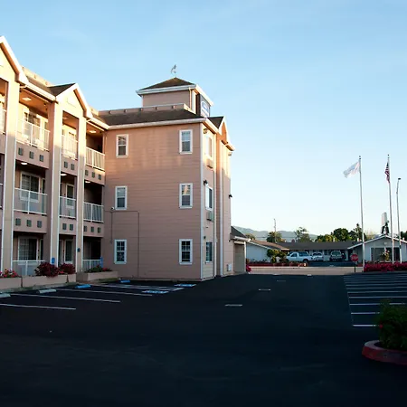 Howard Johnson By Wyndham Salinas-3