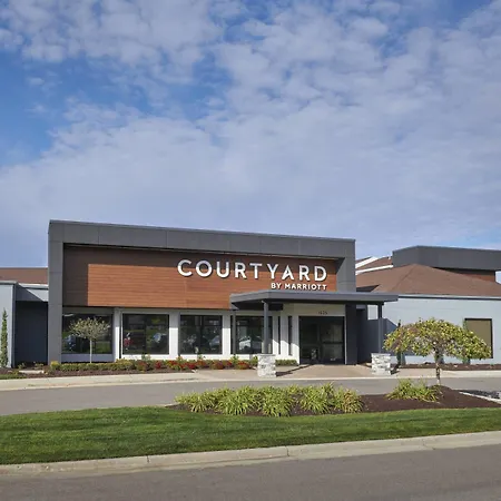 Courtyard By Marriott Detroit Troy-3