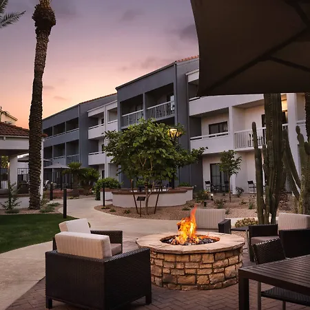 Courtyard By Marriott Phoenix Mesa-2