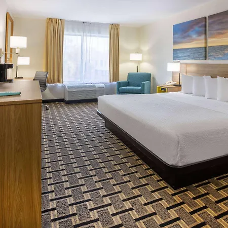 Hotel Carolina A Days Inn By Wyndham-3