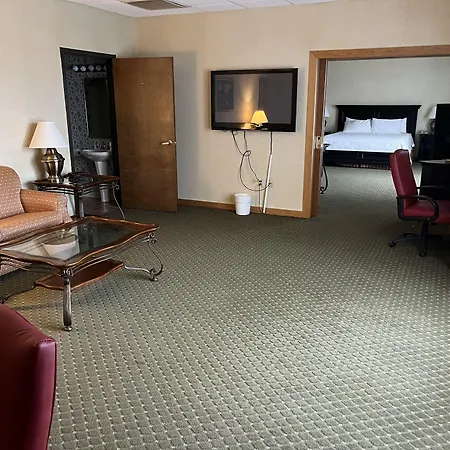 Days Inn & Suites By Wyndham Sutton Flatwoods-2