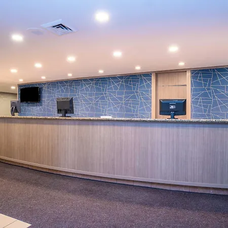Sandman Hotel Montreal - Longueuil-3